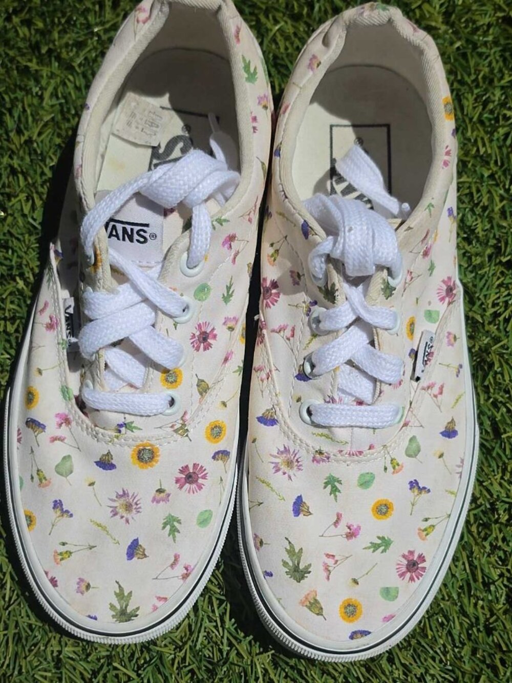 VANS Doheny Pressed Floral Womens Shoes Size 7 Cream Canvas Low Top Sneakers